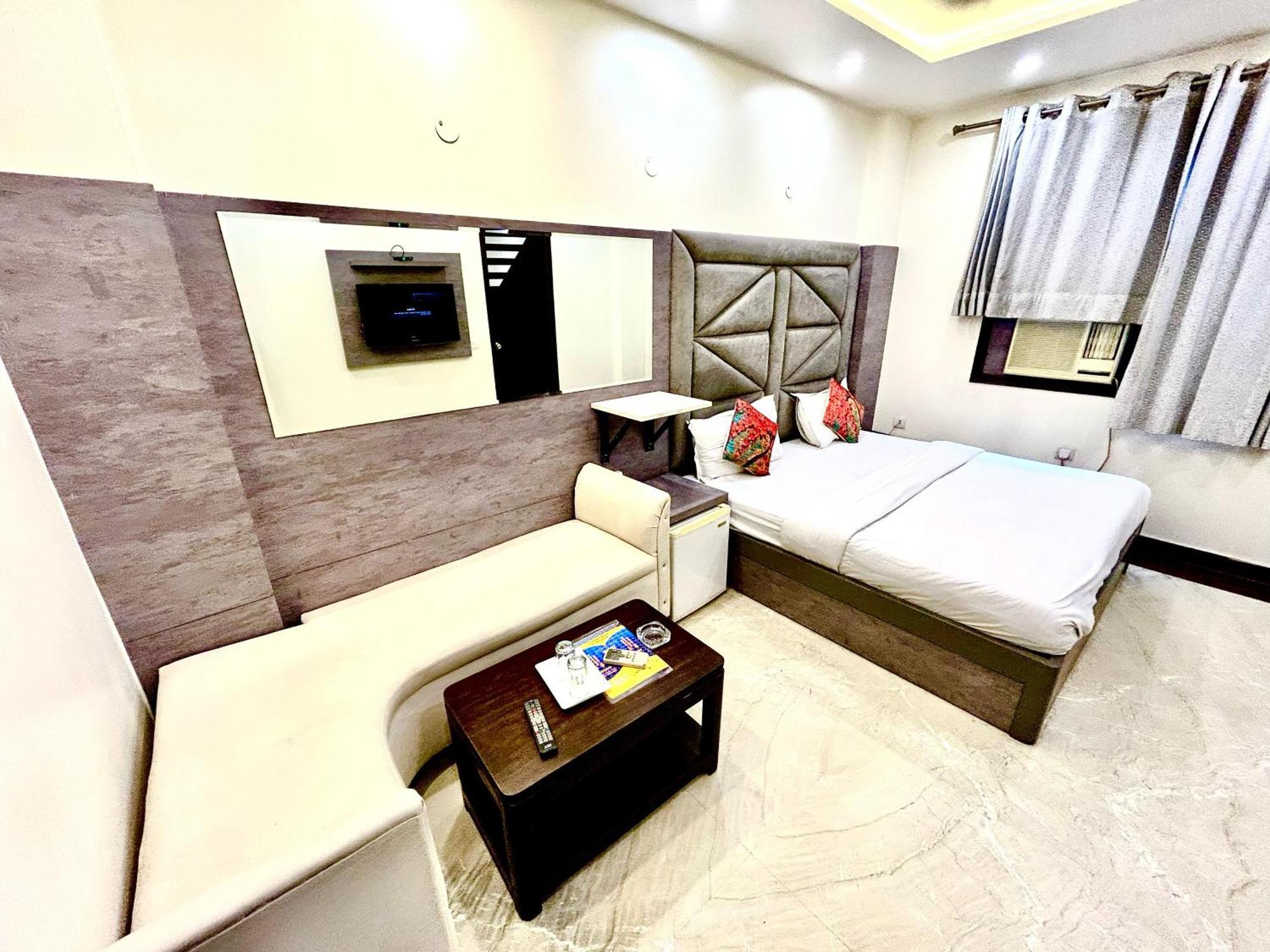 Hotel Amrit Villa Delhi  Exterior photo